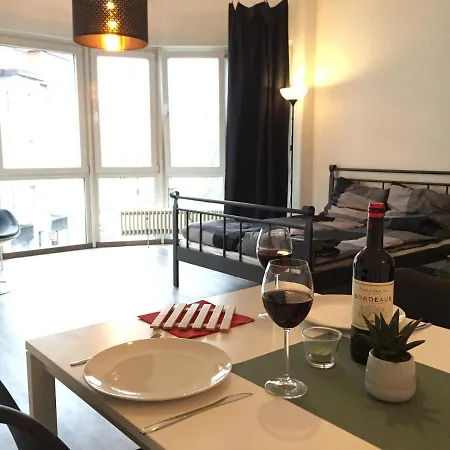 Hotel Kunstlerisches Glasfront-apartment Lipsko